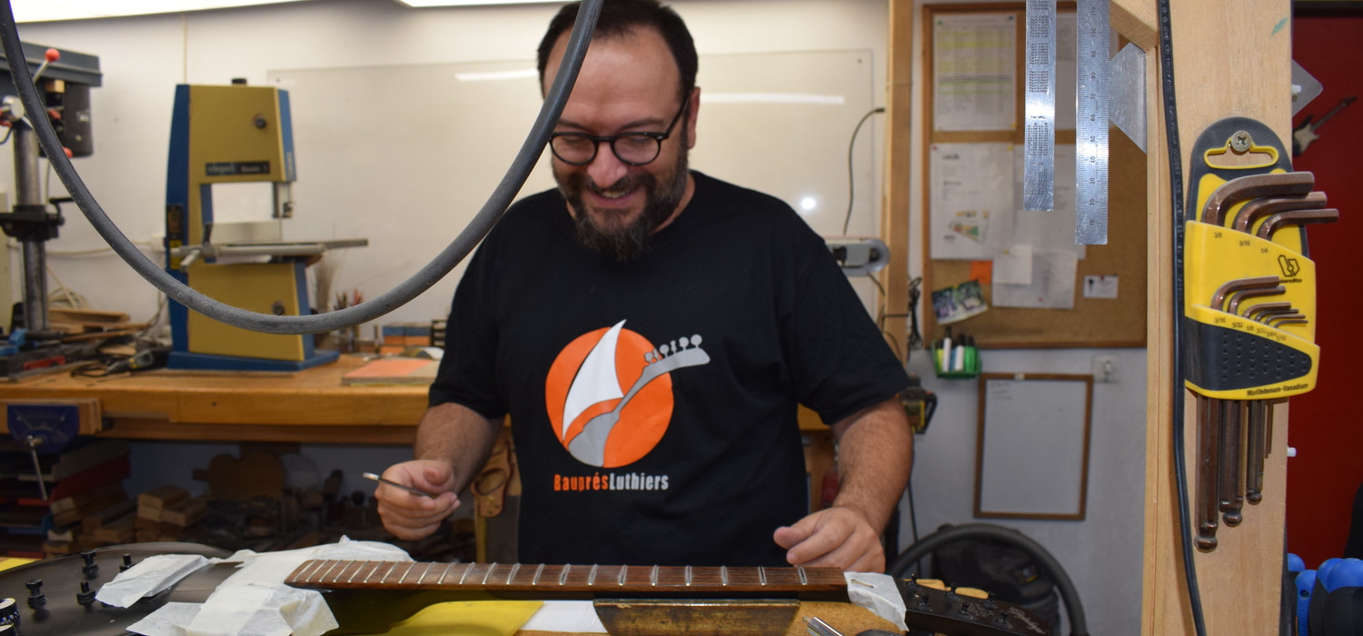 Curso de ajuste y mantenimiento de guitarras y bajos 6 de julio 2019