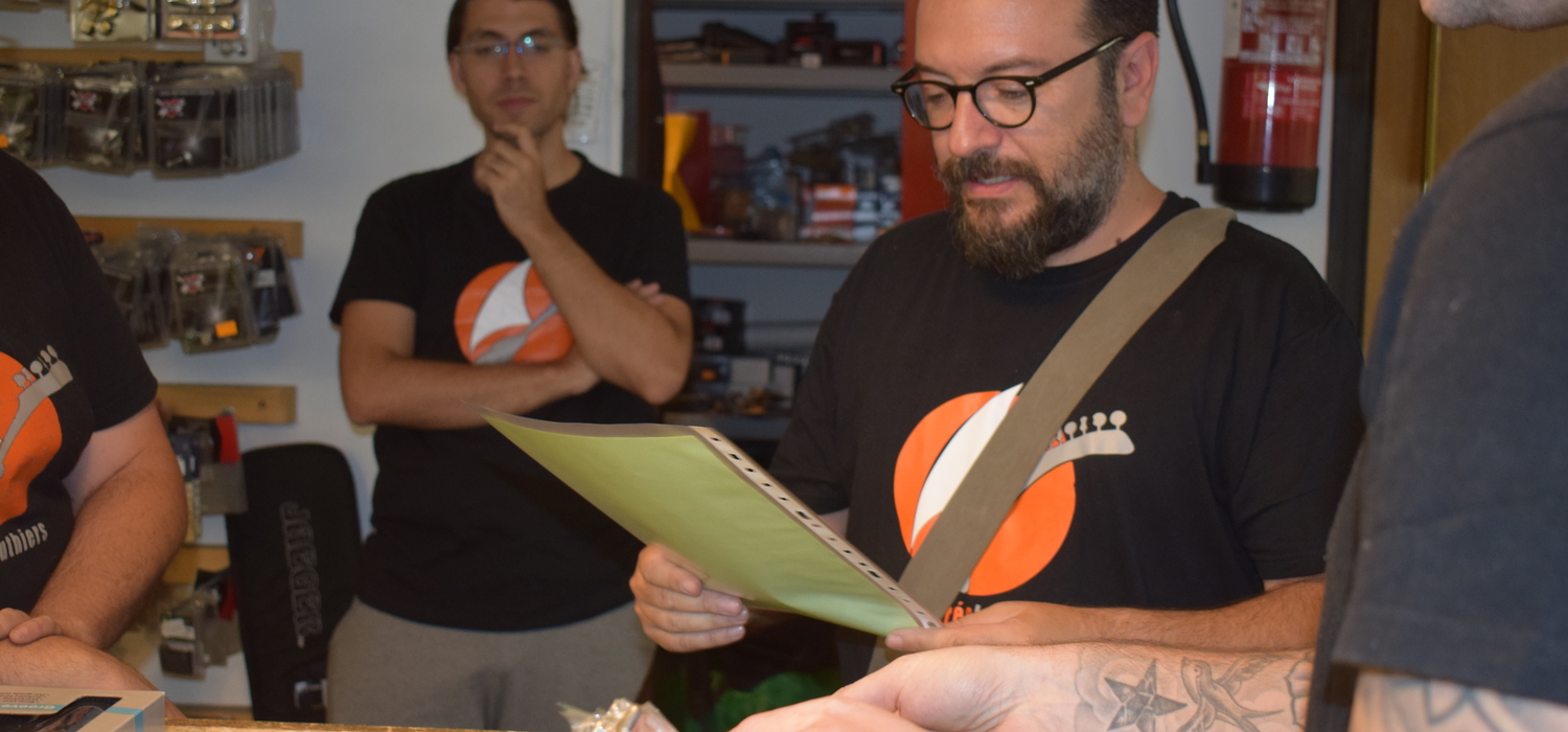 Curso de ajuste y mantenimiento de guitarras y bajos 6 de julio 2019