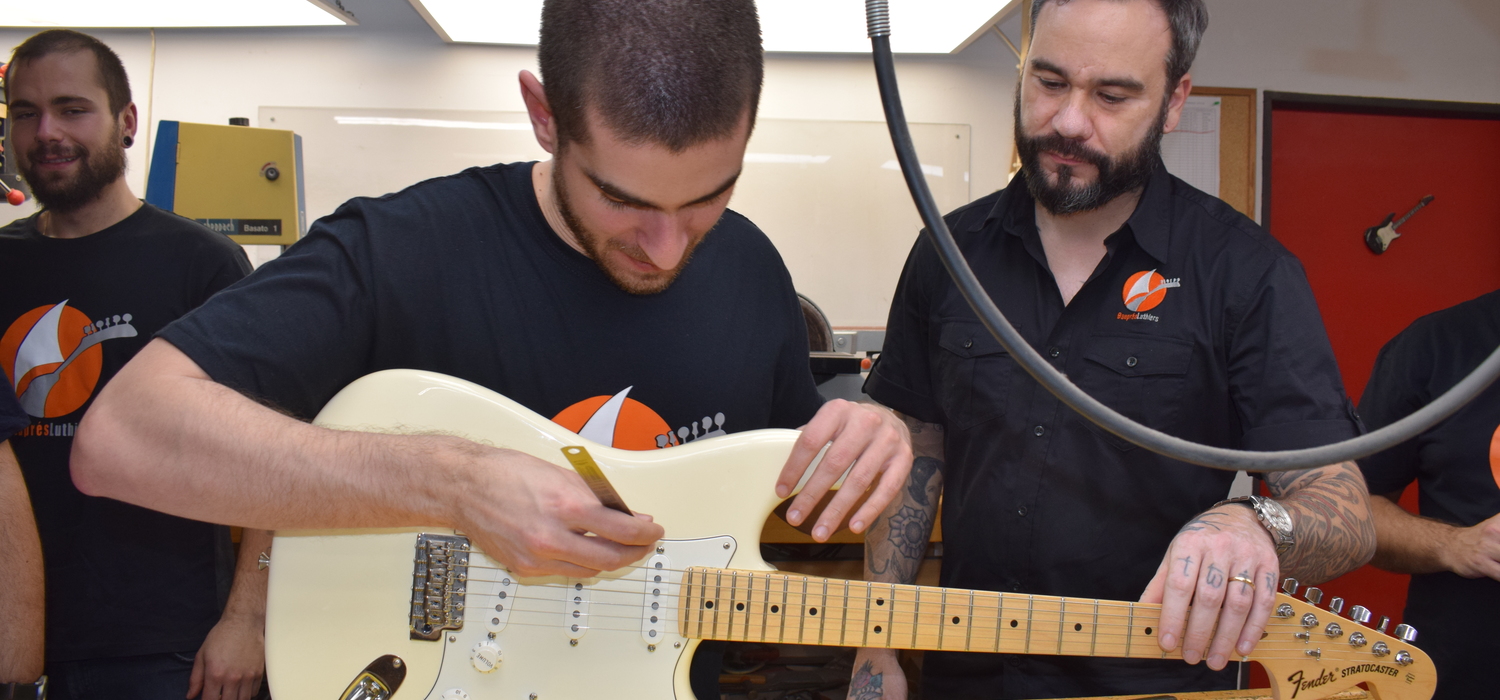 Curso de ajuste y mantenimiento de guitarras y bajos 30 de noviembre 2019