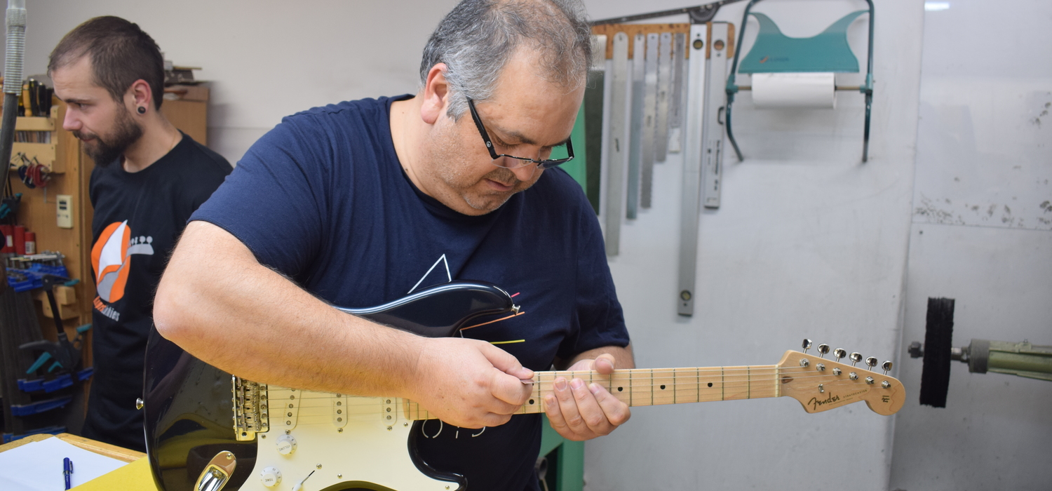 Curso de ajuste y mantenimiento de guitarras y bajos 30 de noviembre 2019